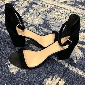 Vince Camuto Black Faux Suede Block Heels Size 11